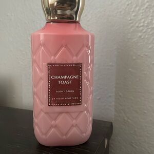 Champagne toast lotion